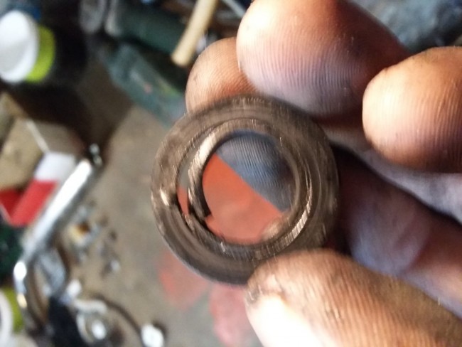 20181028_112611.jpg (127.75 KiB) Zobrazeno 35070 x gufero po cca 700km. střílení do karbce atd